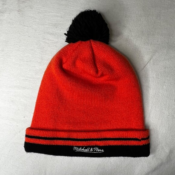 Philadelphia Flyers NHL Mitchell & Ness Acrylic Winter Pom Hat Beanie ADULT - Picture 6 of 10